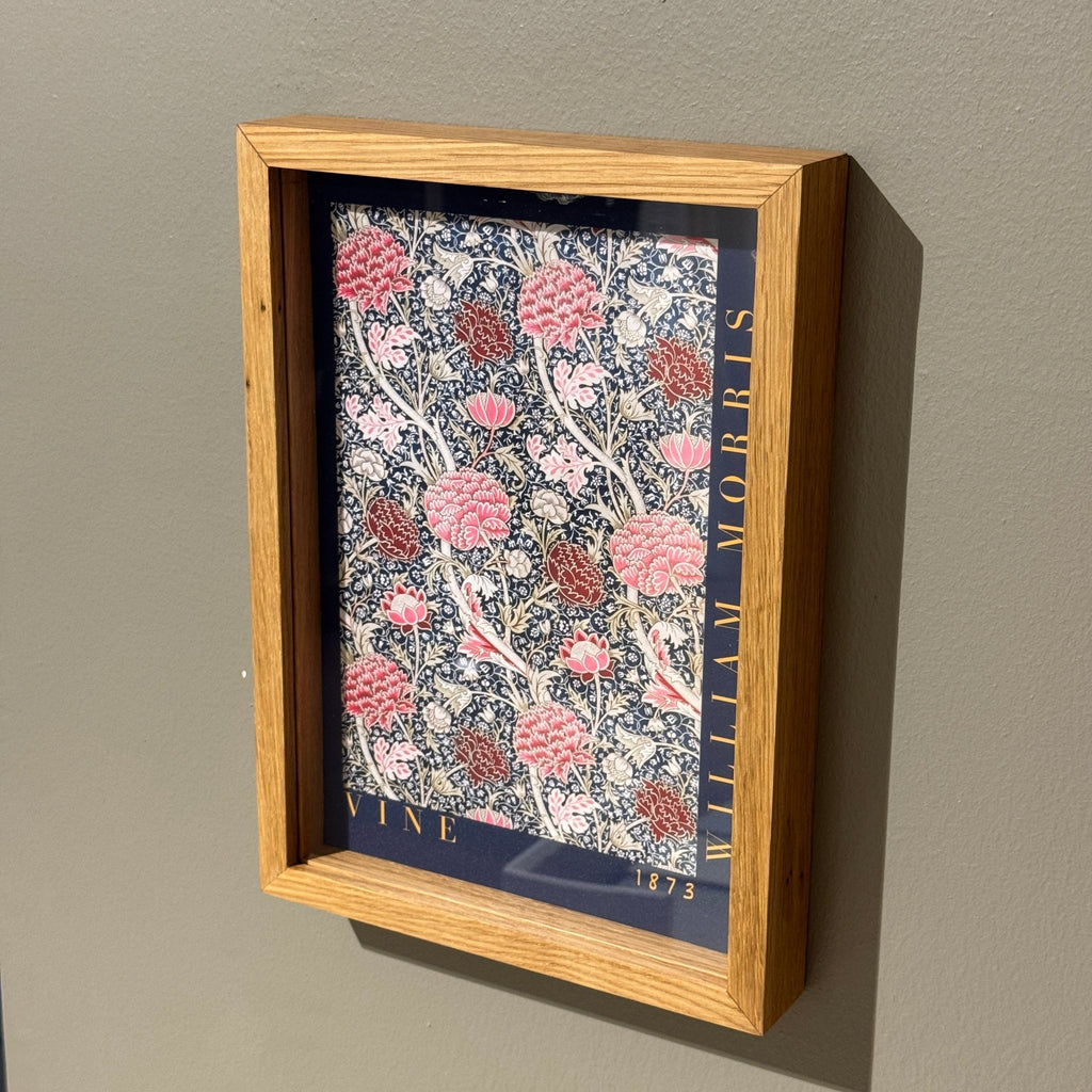 A4 El Yapımı Masif Meşe Shadow Box Çerçeve – Baskı ile Ön Yüzey Arasında Derinlik | Galeri & Müze Etkisi - FlorenziArt